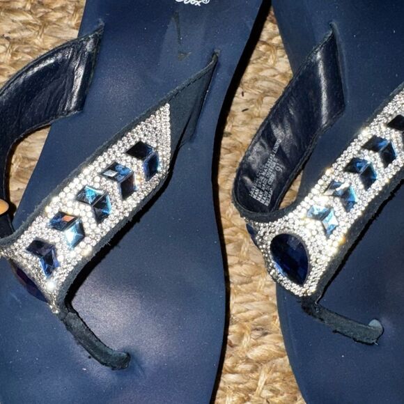 ๐๐ YellowโBox Belmac Jeweled Wedge Flip-Flops โ Size 9.5 ๐๐ - Picture 3 of 8